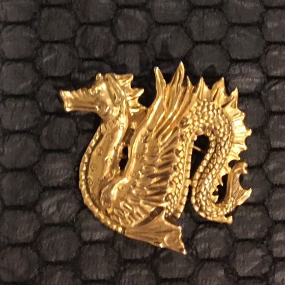 Metropolitan Museum Jewelry - Metropolitan Museum of Art AWESOME Gilded Dragon Pin. Stamped. Gorgeous.
